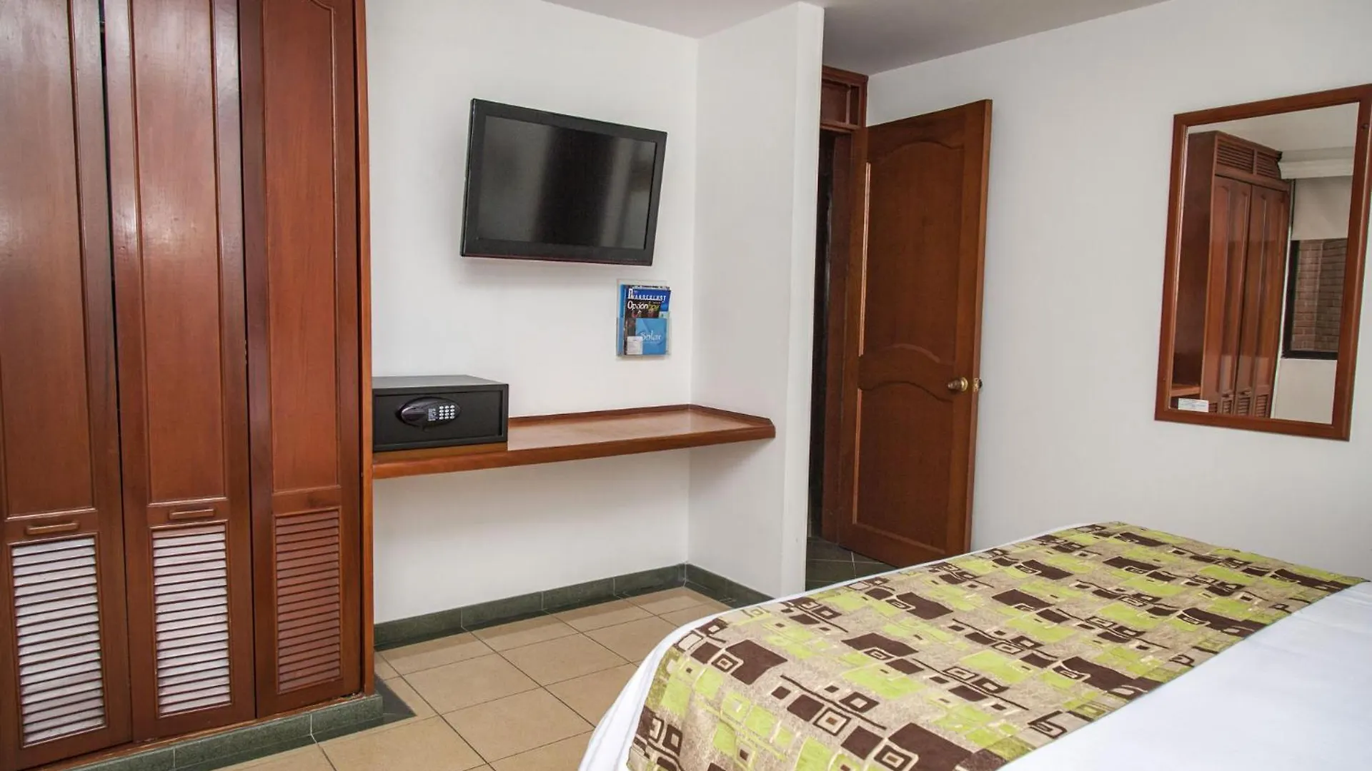 ****  Hotel Casa Laureles Medellin Colombia