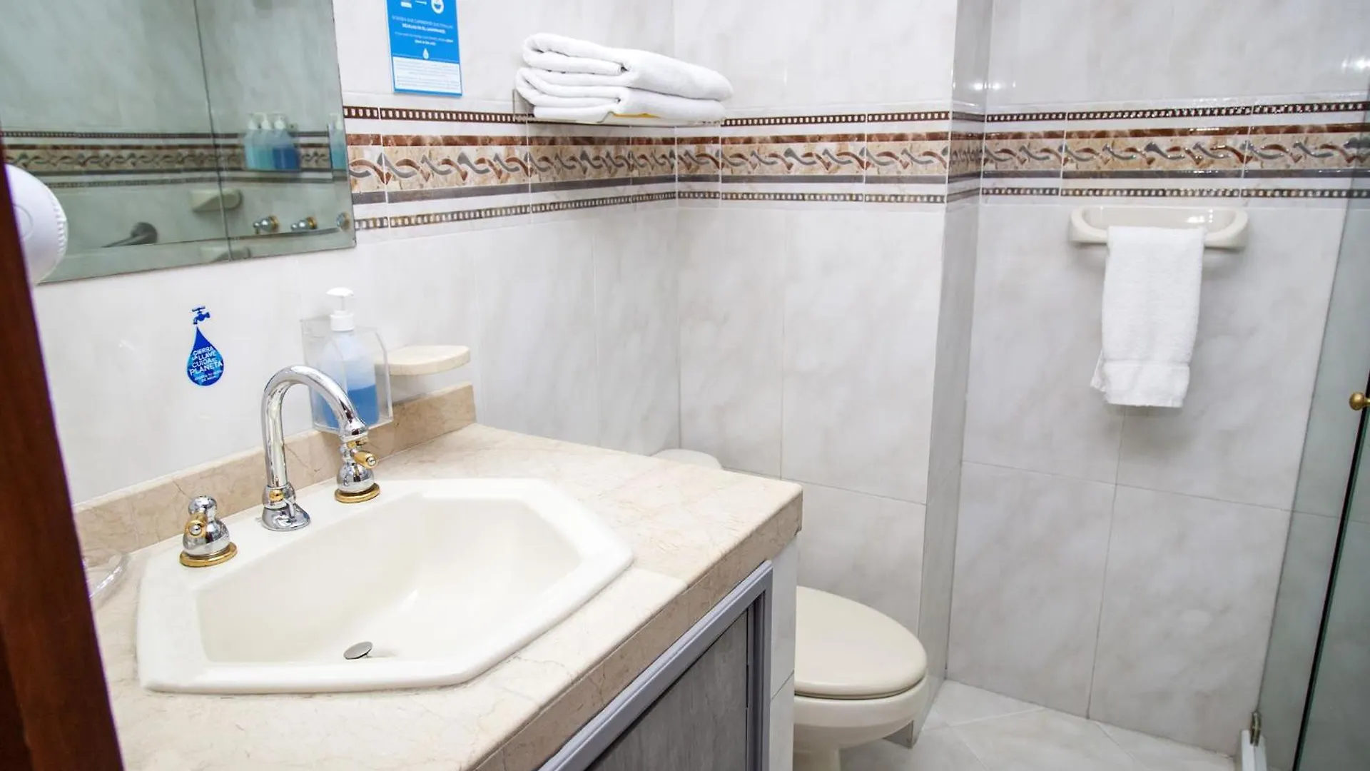 ****  Hotel Casa Laureles Medellin Colombia