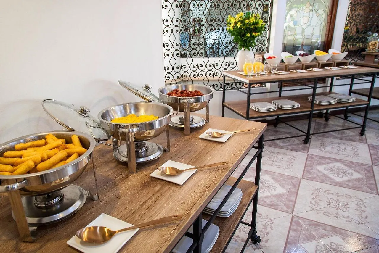 Hotel Casa Laureles Medellin Colombia