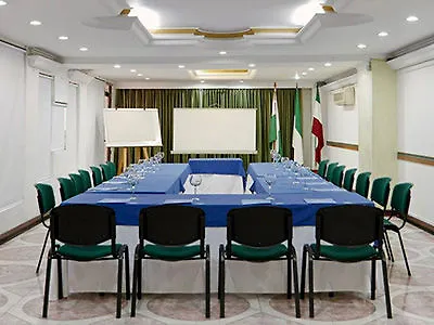 Hotel Casa Laureles Медельин